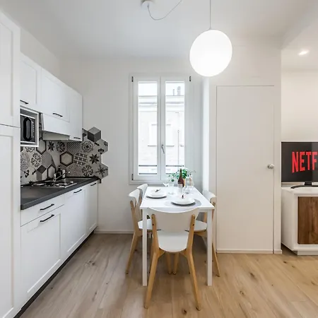 *casa Mulino - Storia E Modernita* * Modena